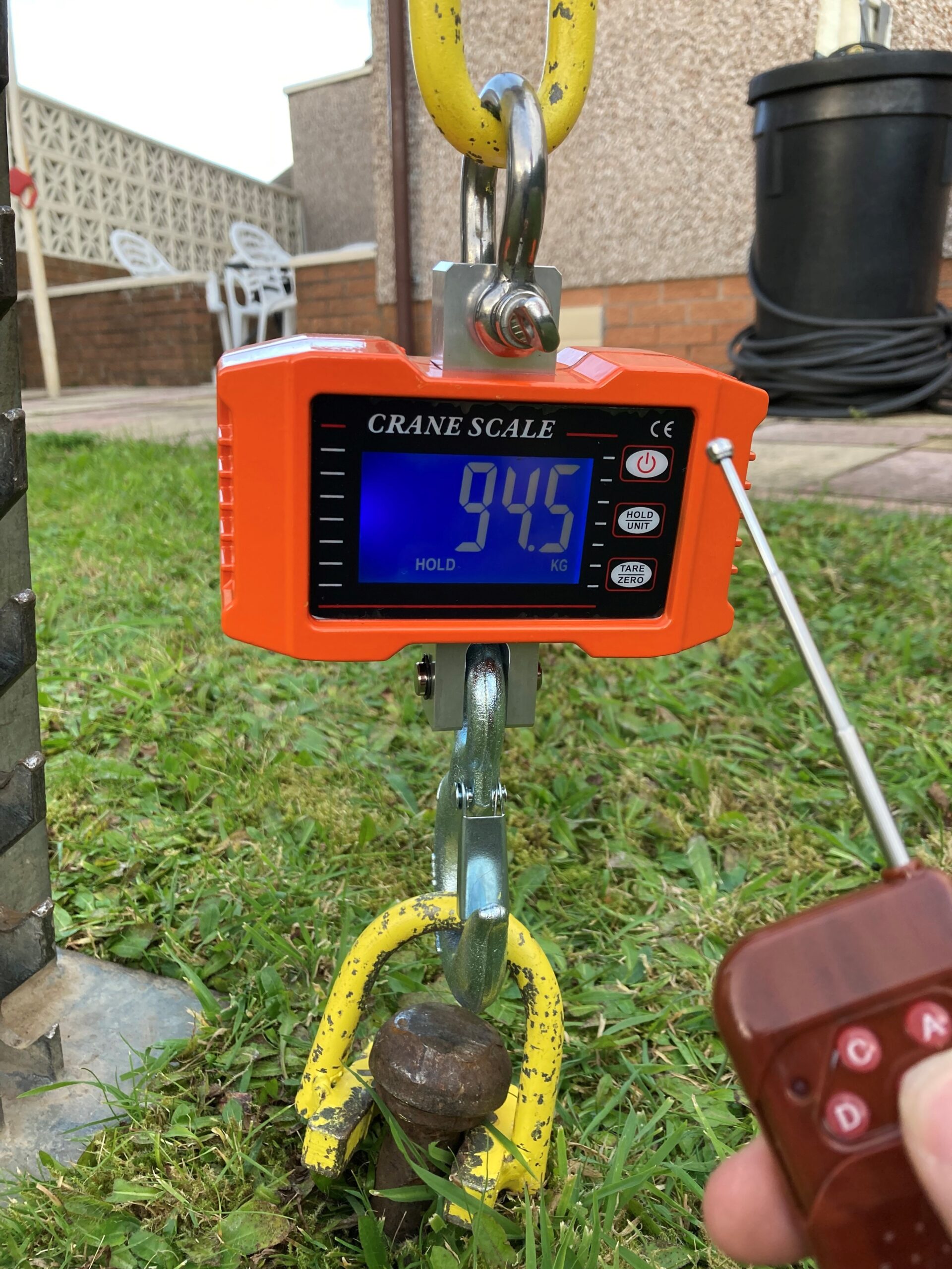 Just Joe Pull Test Indicator in use with stake extraction tool on site